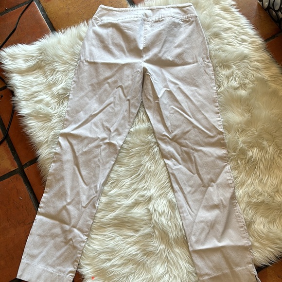 White pull pants - Picture 3 of 8